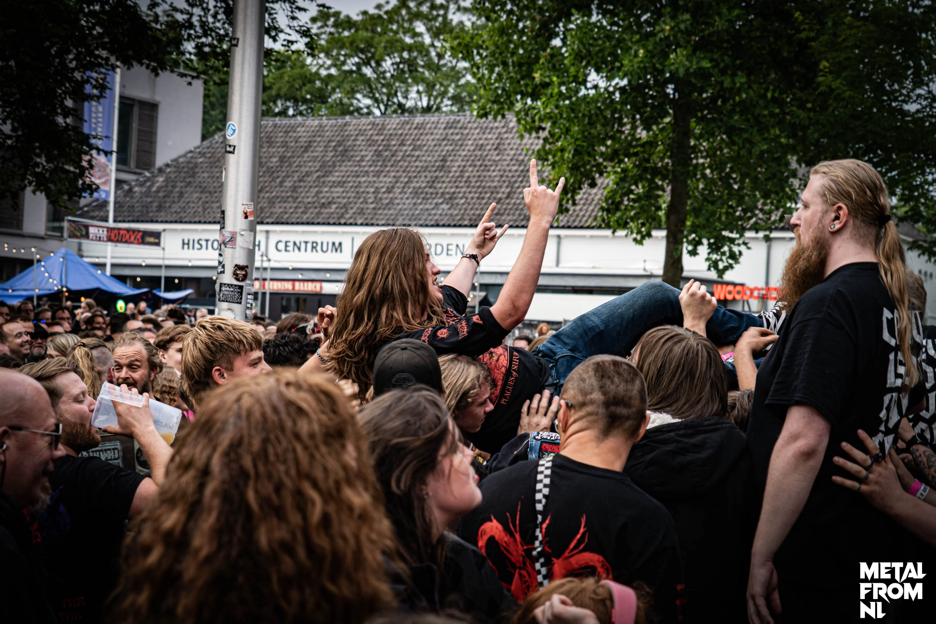 IntoTheGrave - Crowd pics
