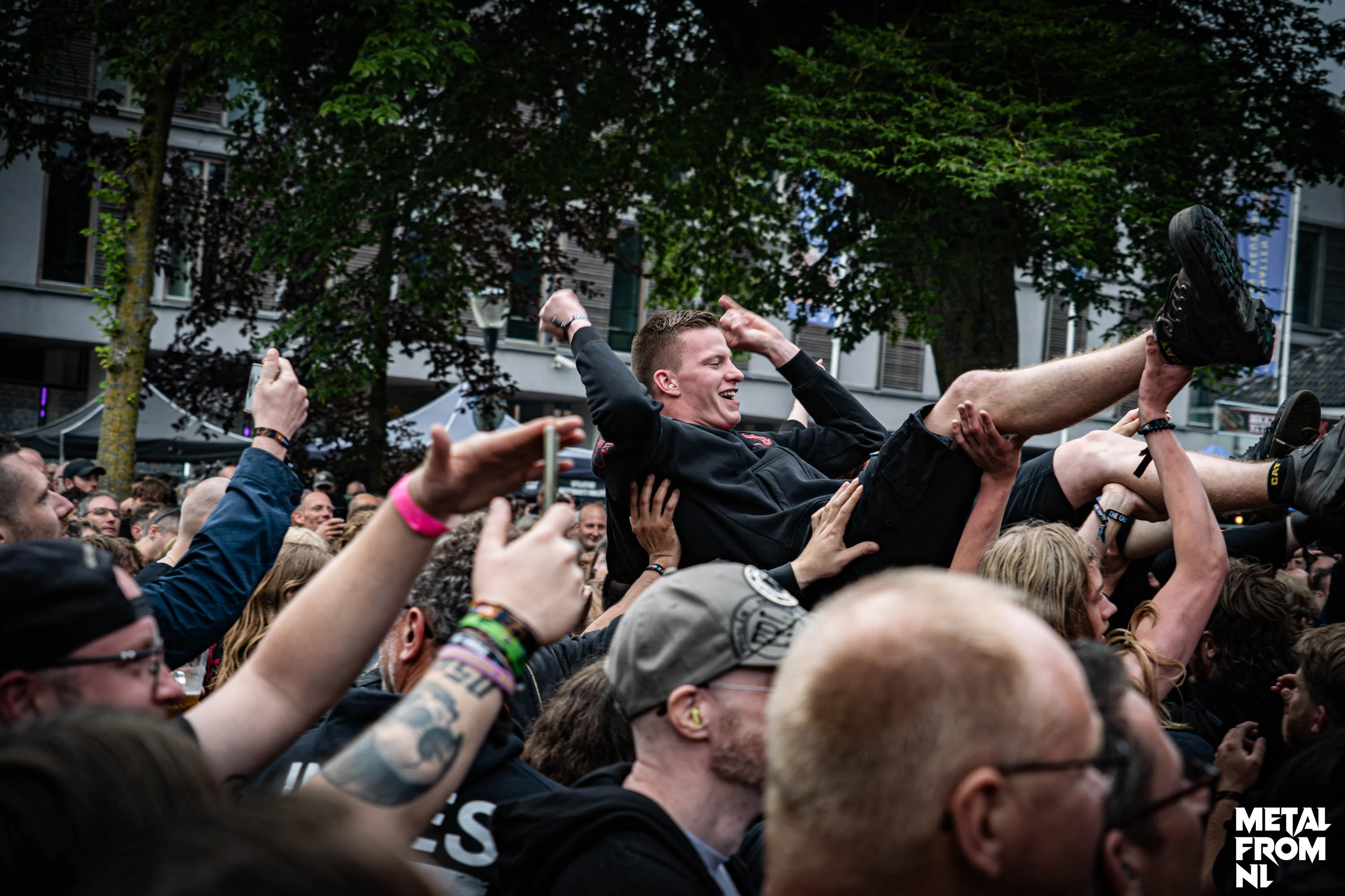 IntoTheGrave - Crowd pics