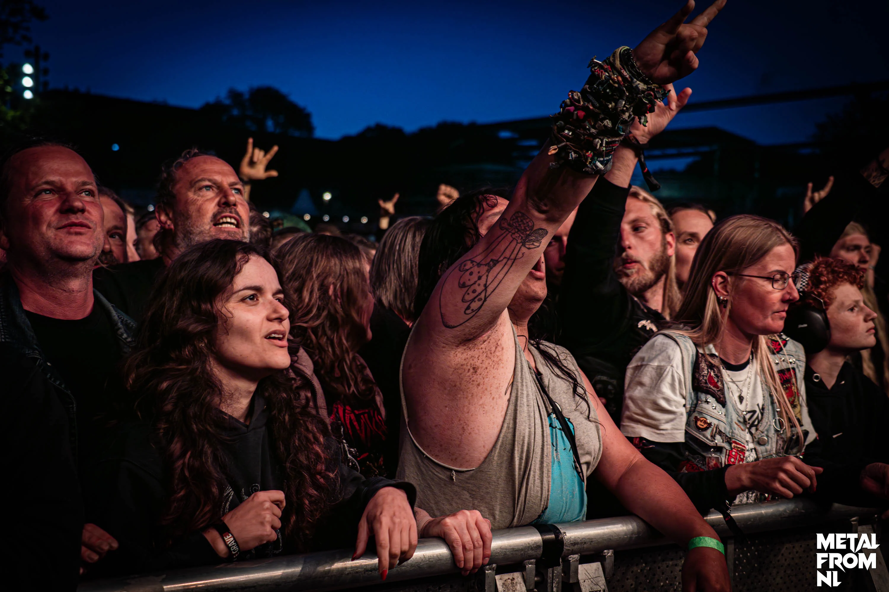 IntoTheGrave - Crowd pics