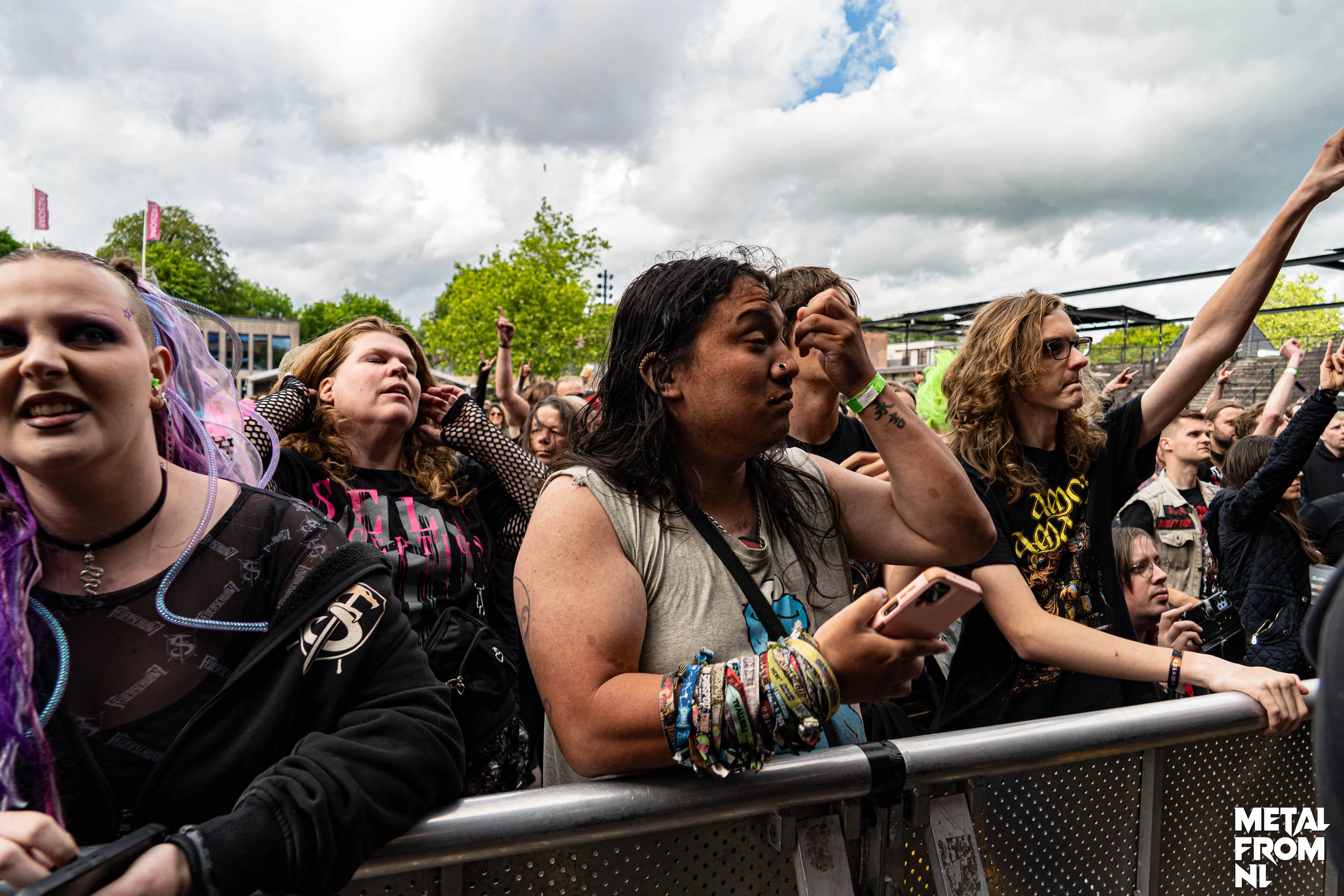 IntoTheGrave - Crowd pics