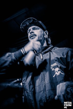 Man as Plague Blauw small-4.JPG