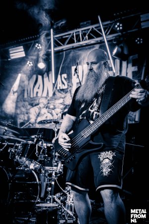Man as Plague Blauw small-5.JPG